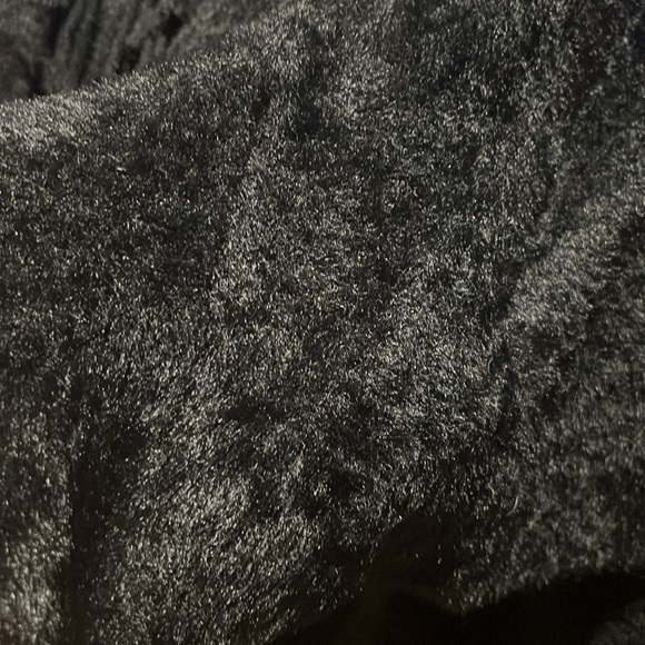 Poncho - Picture 2 of 4